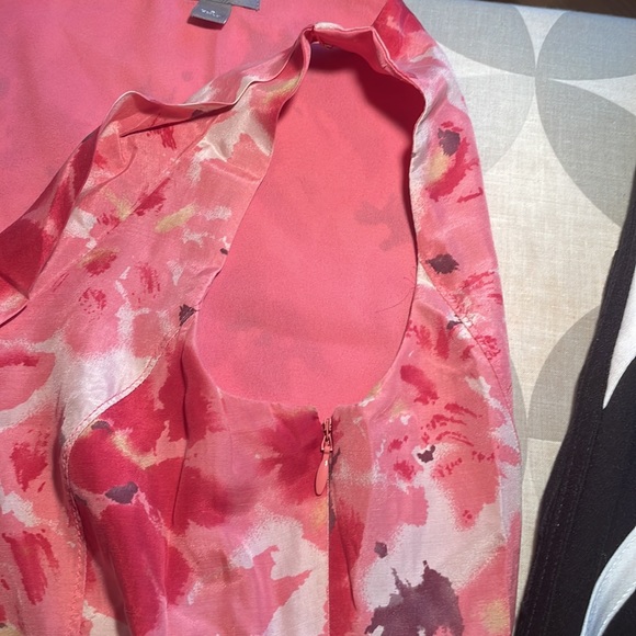 Ann Taylor - Picture 4 of 5